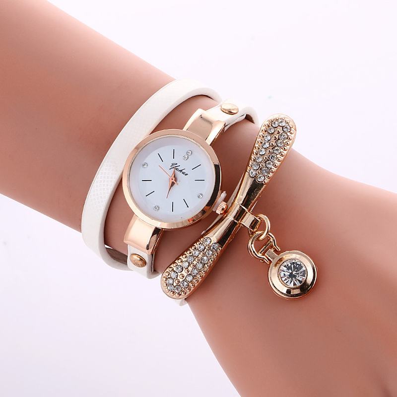 Casual Damskie Watch Skórzany Pasek Rhinestone Metal Dekoracyjny Koło Wisiorek Wielowarstwowy Zegarek Kwarcowy