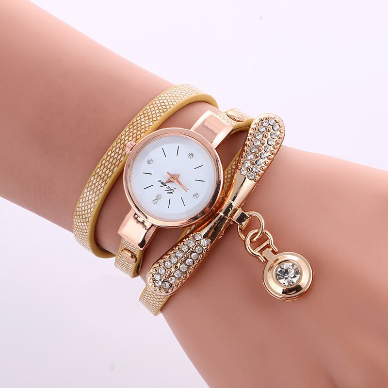 Casual Damskie Watch Skórzany Pasek Rhinestone Metal Dekoracyjny Koło Wisiorek Wielowarstwowy Zegarek Kwarcowy