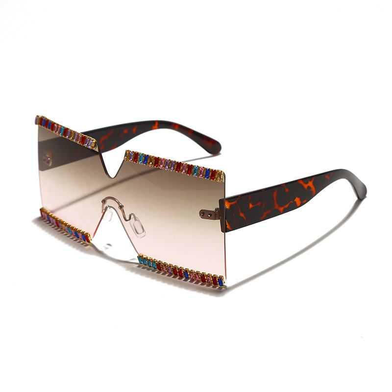 Duże Ramki Ocean Mirror Rhinestone Okulary Przeciwsłoneczne Cut Edge