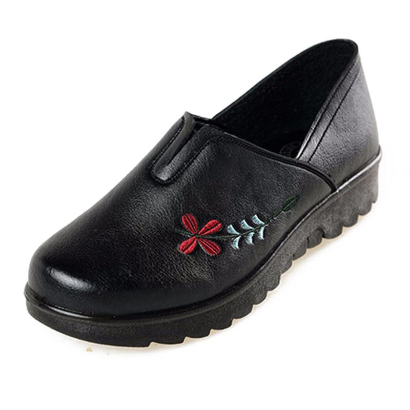 Haftowana Miękka Podeszwa Casual Shoe Slip On Flat Loafers Dla Kobiet