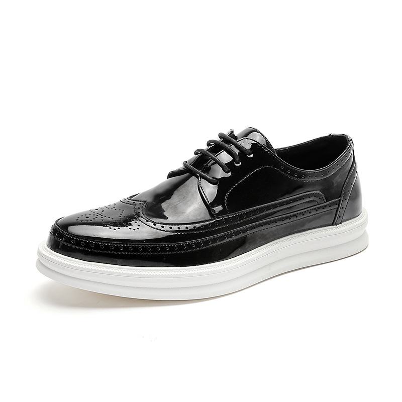 Mężczyźni Hollow Out Oddychająca Skóra Lakierowana Miękka Podeszwa Pointy-toe Casual Oxfords