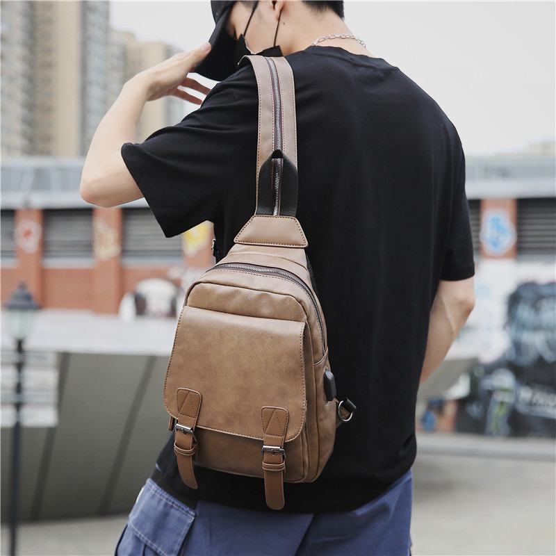 Mężczyźni Retro Otwór Na Słuchawki Multi-carry Ładowanie Usb Wielowarstwowa Wodoodporna Torba Crossbody Torba Na Klatkę Piersiową Torba Na Ramię