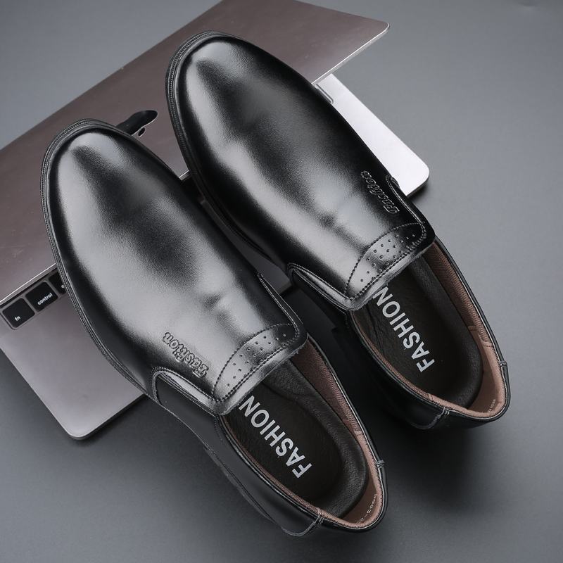 Męska Skóra Bydlęca Ze Szpiczastym Noskiem Miękkie Dno Slip On Business Casual Dress Shoes