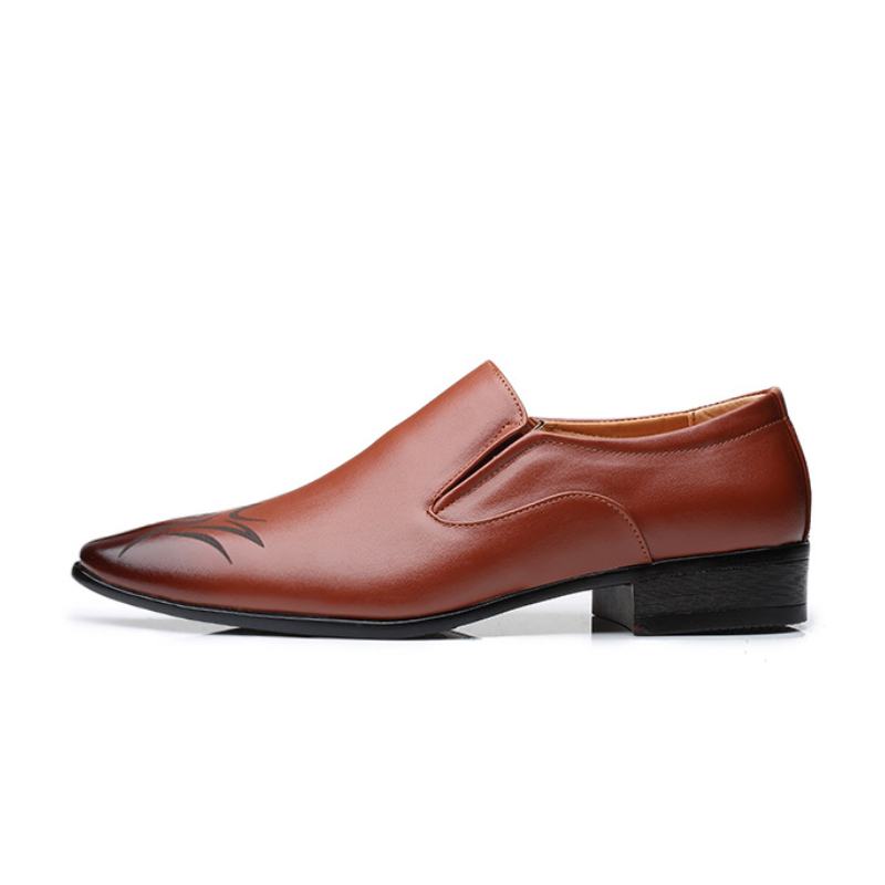 Męskie Skórzane Oddychające Pointy Toe Soft Sole Slip On Business Casual Dress Shoes