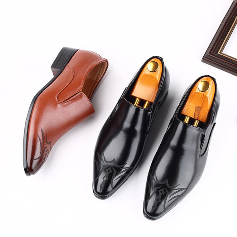 Męskie Skórzane Oddychające Pointy Toe Soft Sole Slip On Business Casual Dress Shoes