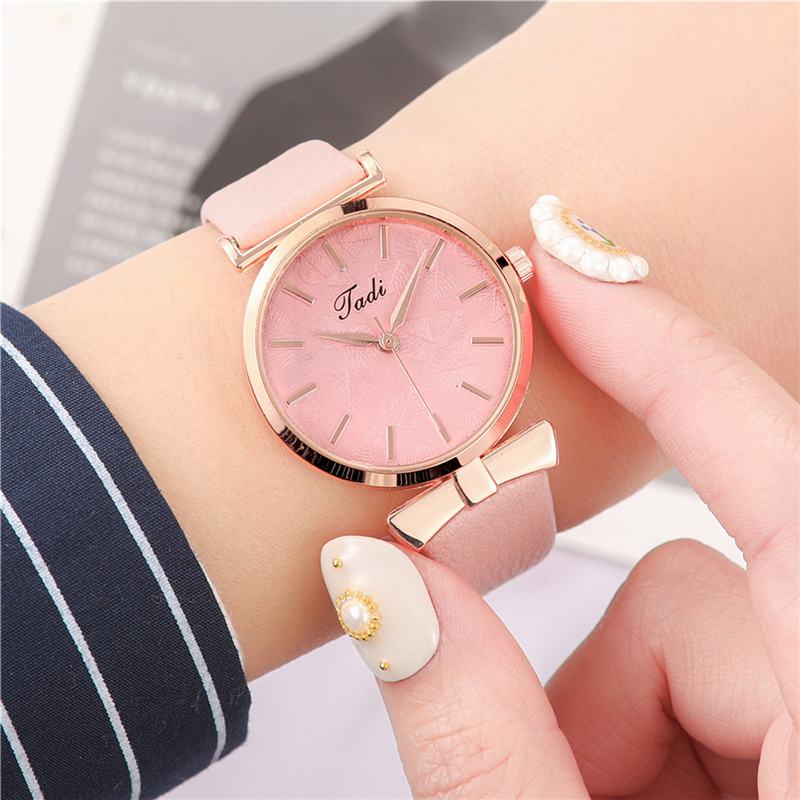 Moda Casual Eleganckie Damskie Zegarki Skórzany Pasek Dial Rose Gold Wrist Case Zegarek Kwarcowy