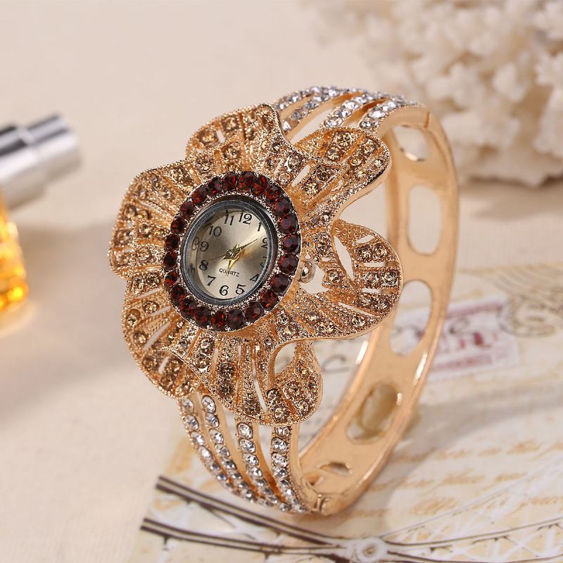 Moda Crystal Flower Shape Dial Hollow Metalowy Pasek Damski Zegarek Kwarcowy