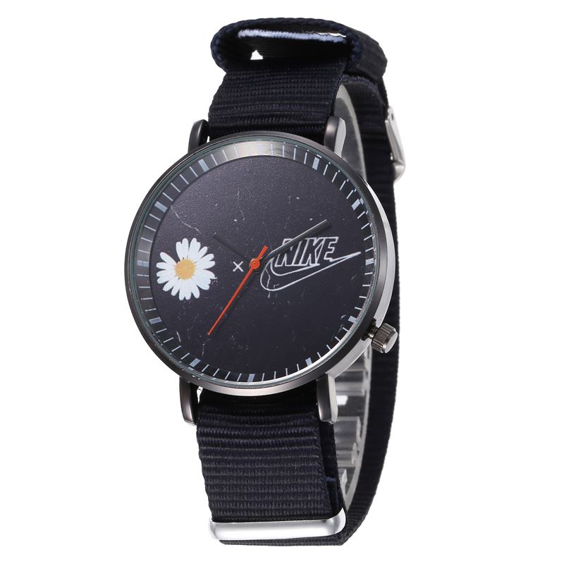Moda Śliczne Zegarki Damskie Skórzany Pasek Trójwymiarowy Mały Zegarek Kwarcowy