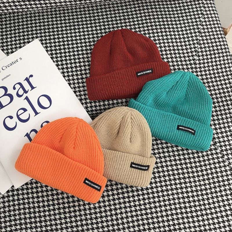 Unisex Akrylowy Wzór Listowy Etykieta Z Tkaniny CZapka Z Dzianiny Hip Hop Zimowe Ciepło CZapka Z CZaszką Beanie Hat